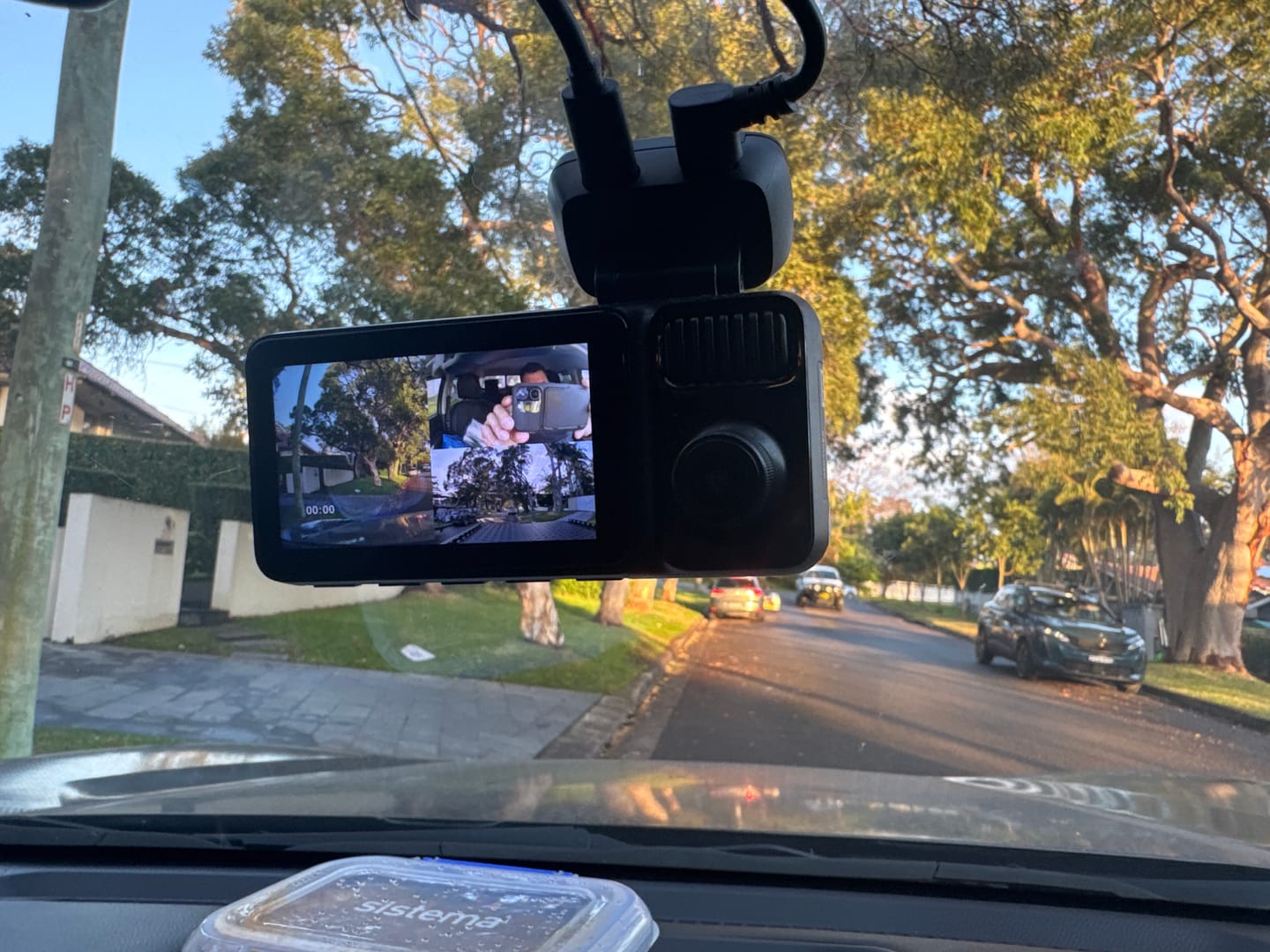 Customer photo review of REDTIGER F17 Elite 4K 3 Channel Dash Cam 4K+2.5K+1080P STARVIS 2 Dual HDR IMX678 & IMAX 675 WIFI-6 Full Night Color