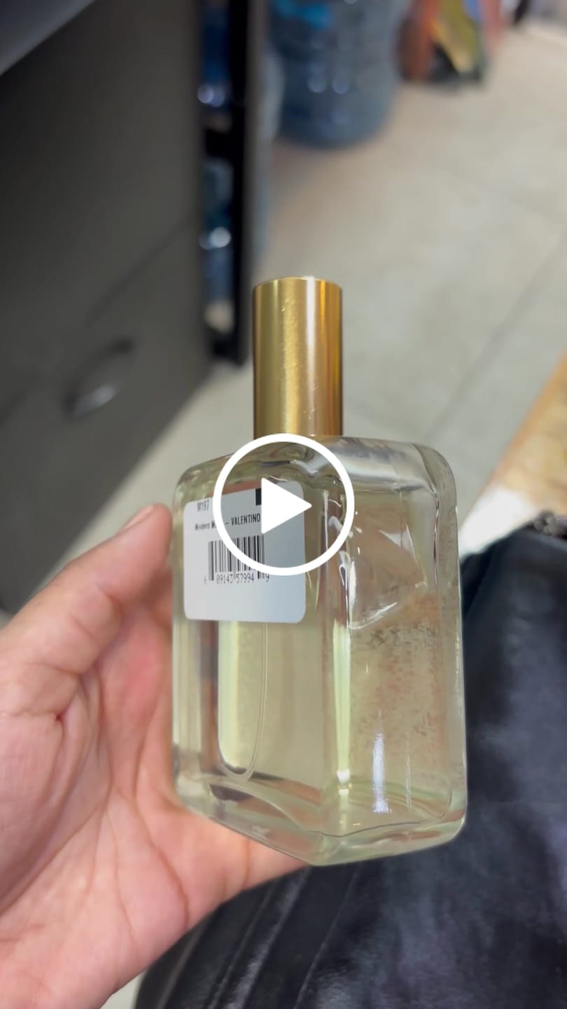 Customer video review of Modern Muse - Inspirado en VALENTINO DONNA BORN IN ROMA de VALENTINO 100ml-