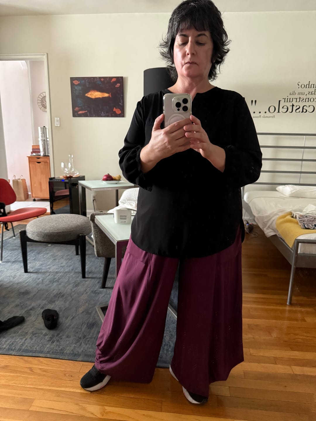 Customer photo review of Essential Punto Pockets Pants, Sangria