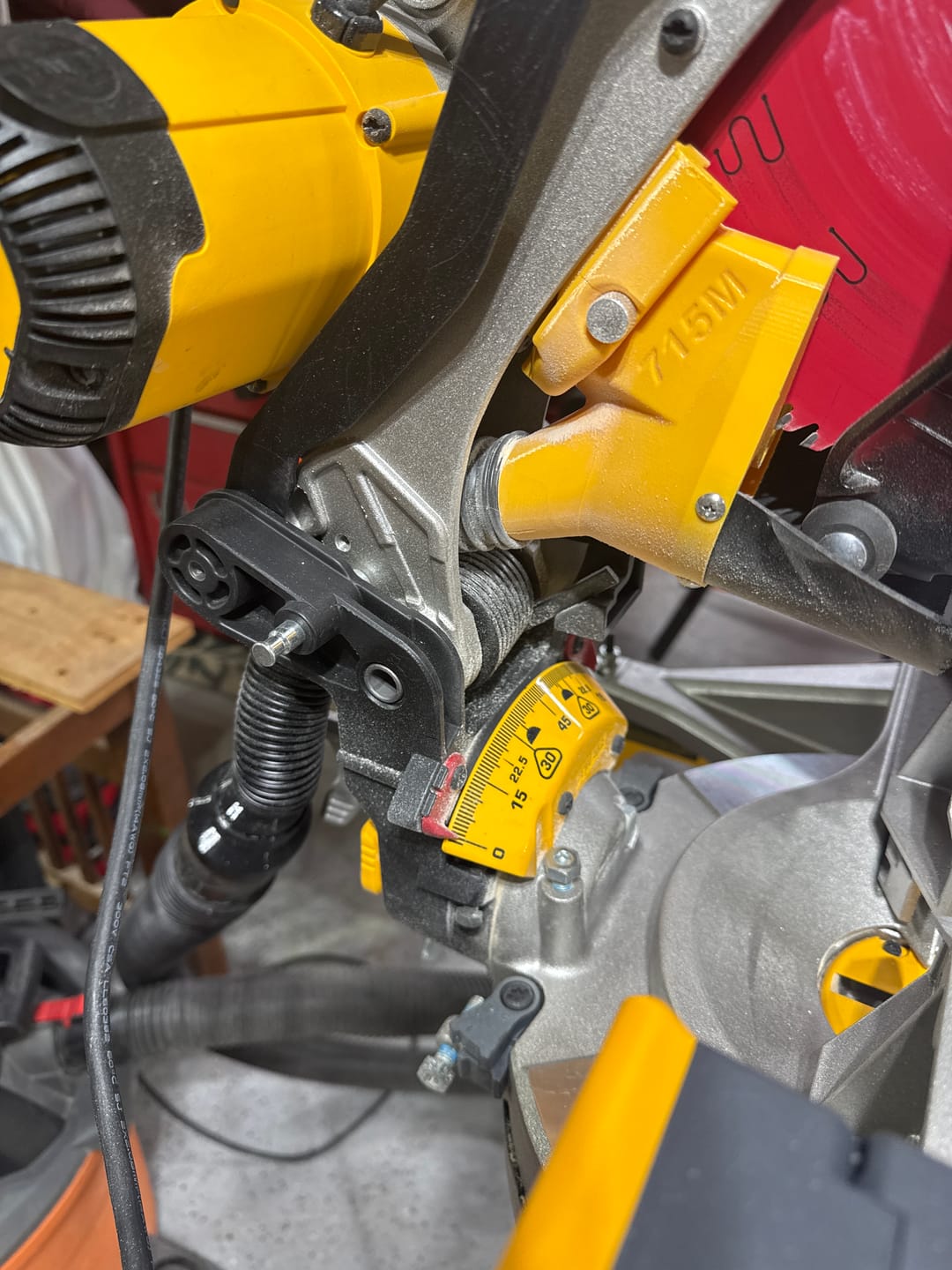 Customer photo review of Dewalt DW715/716 12" Non-Sliding Miter Saw Dust Collection
