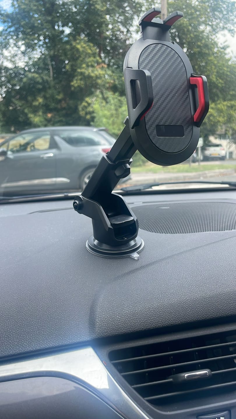 Customer photo review of Windscreen Sucker Universal Car Phone Holder