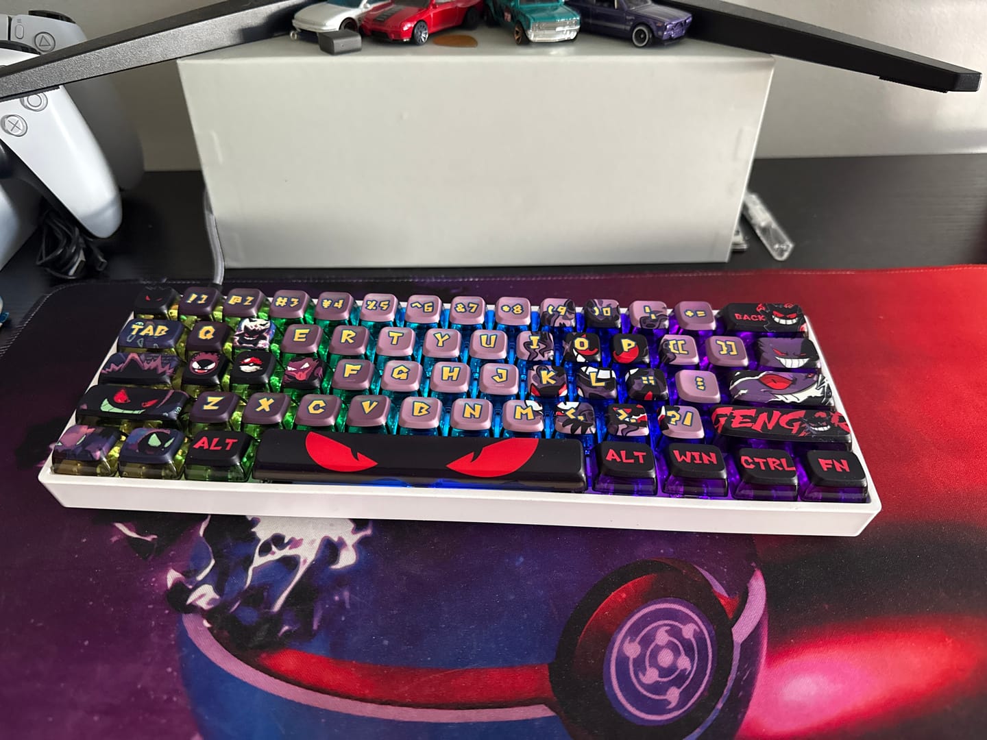 Customer photo review of Pudding Four-sided Light-transmitting Anime Keycaps