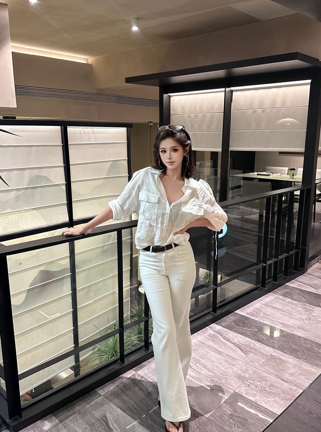 Customer photo review of ROVENTE Flared High-Rise Jeans with Tailored Fit