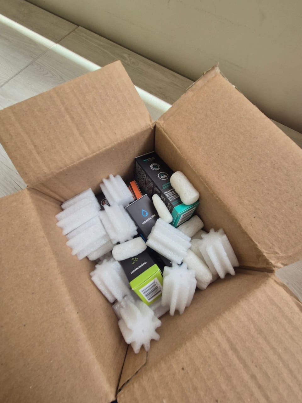 Customer photo review of Kit Los 4 Fantásticos (44% OFF) - Serum de Vitamina C 30ml + Serum de Niacinamida 30ml + Serum Ácido Glicólico 30ml + Serum de Ácido Hialurónico 30ml