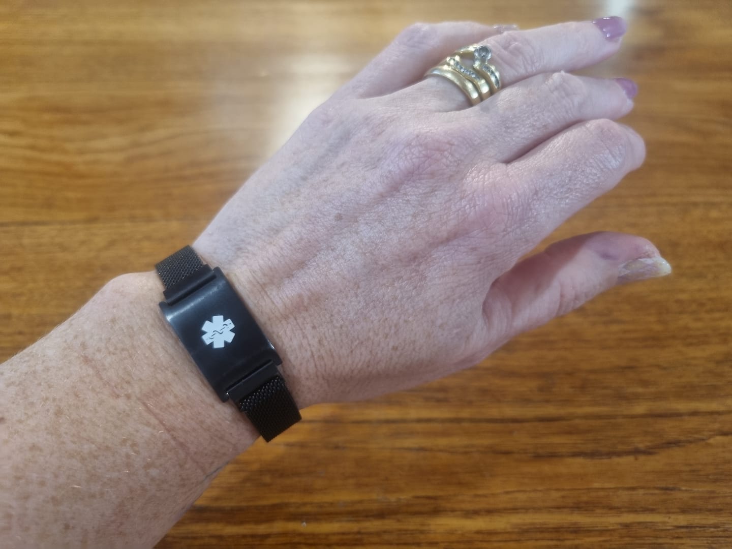 Customer photo review of Roxie Medical Alert Bracelet with Magnetic Closure – Black