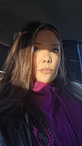 Customer photo review of Glow Gallery Highlighting Eye & Cheek Palette
