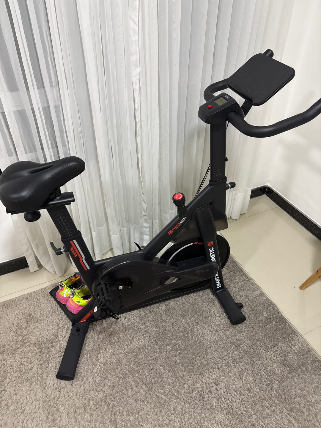 Customer photo review of Bicicleta Ergométrica Smart Bike Magnetic MegaGym