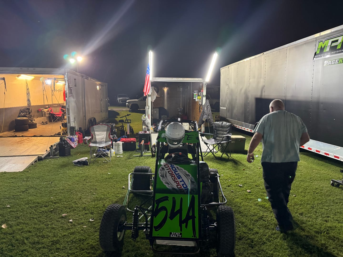 Customer photo review of Racing Pit Light Kit - 20,000 Lumens