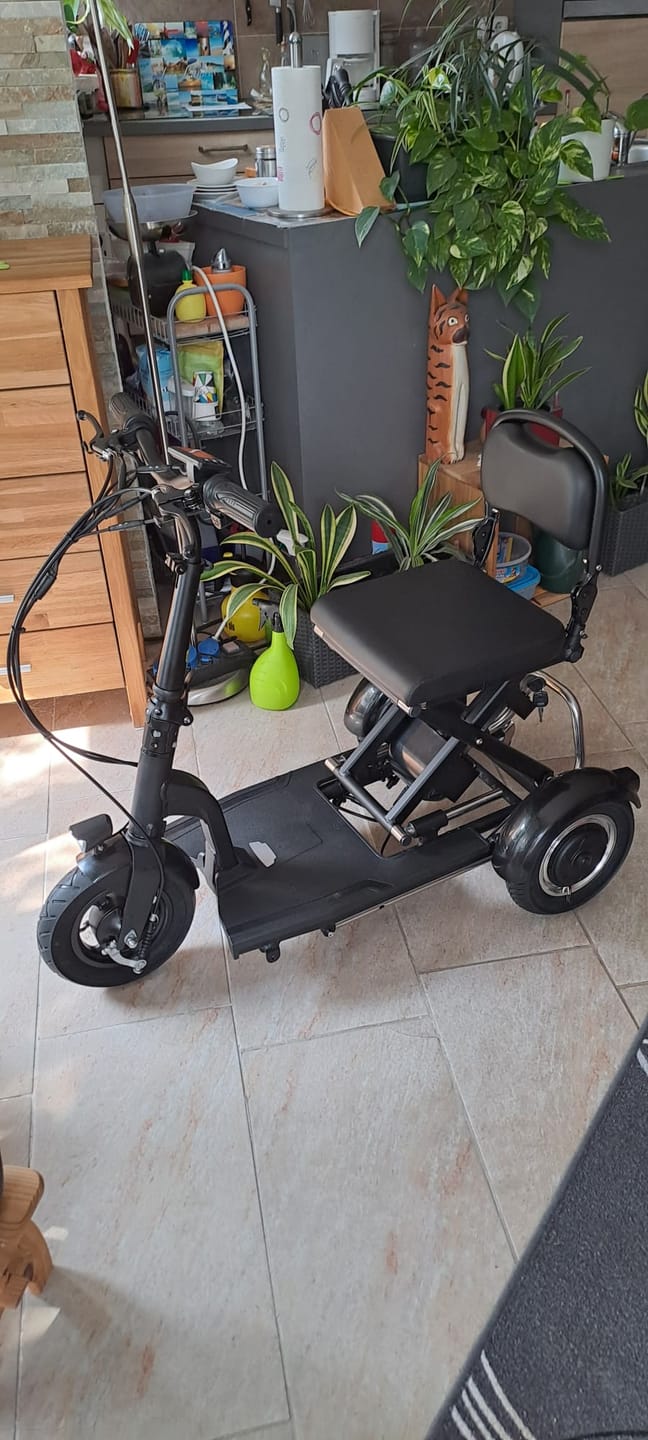 Customer photo review of Tricycle électrique S2 pliable – 3 roues 300W/600W, mobilité pratique pour seniors et PMR