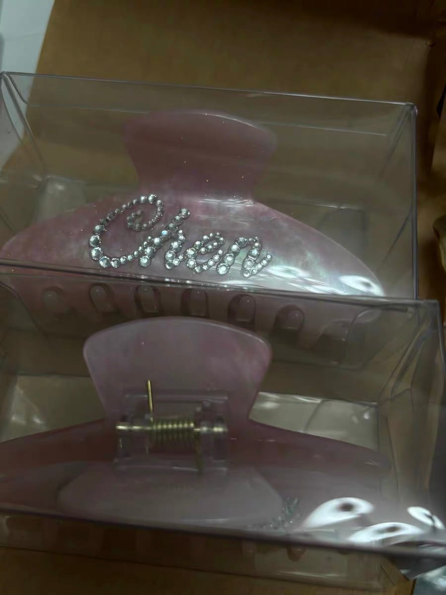 Customer photo review of The Customized Name Hair Claw