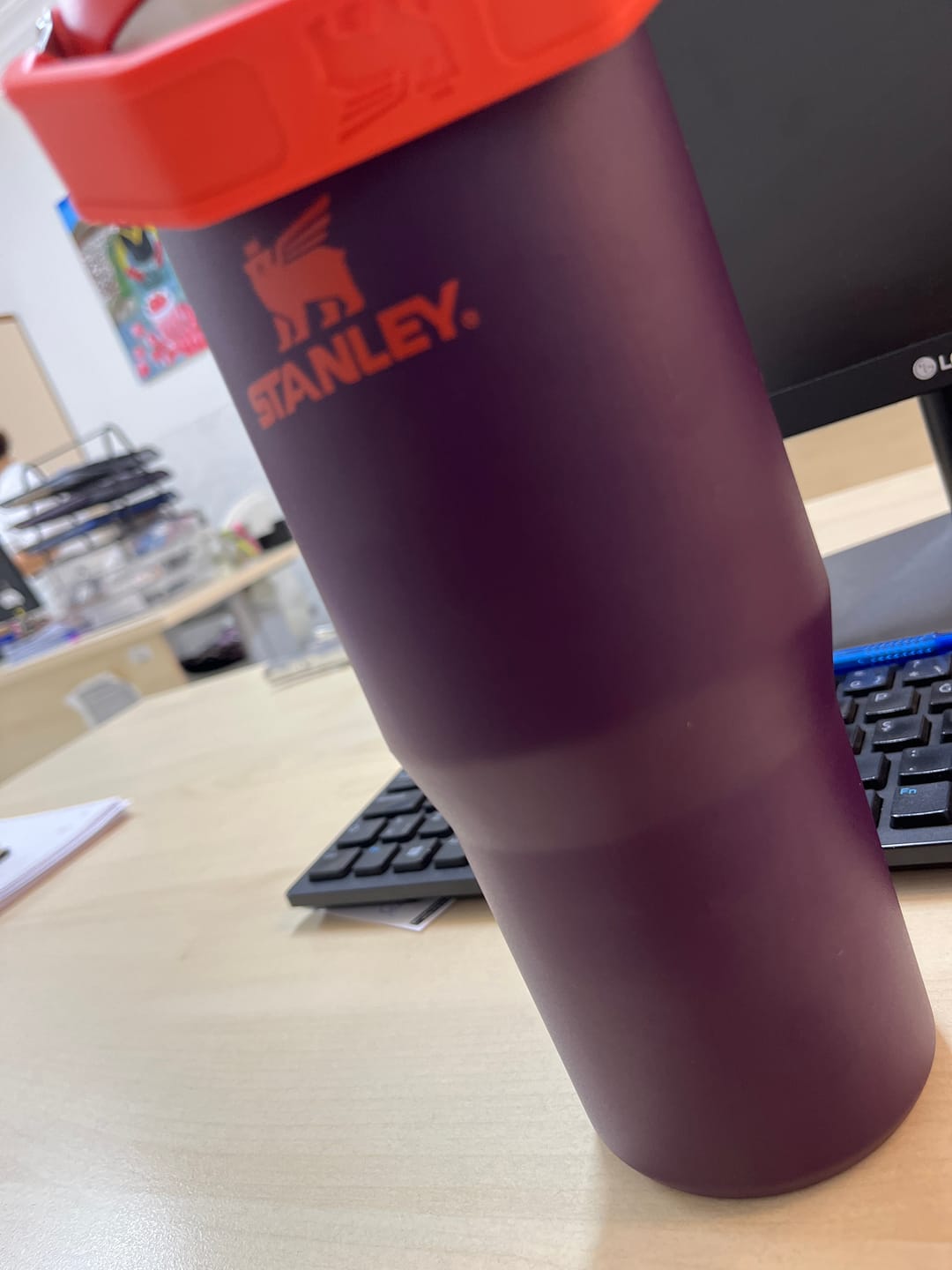 Customer photo review of Stanley The Iceflow Flip Straw Tumbler Pipetli Termos Plum 30 OZ - 0.88L