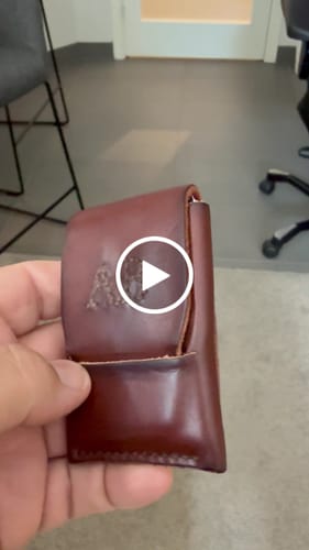 Customer video review of Slimmad plånbok i äkta läder