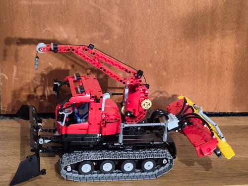 Customer photo review of Remote Controlled Snow Groomer 1099pcs