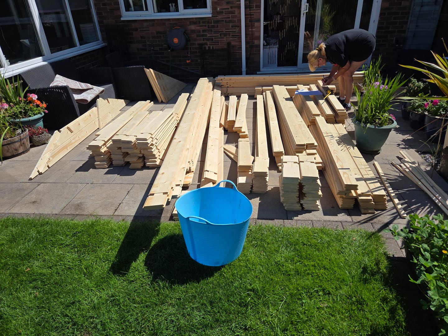 Customer photo review of Claudia S (3.2x2.4m | 7.4m2 | 28mm) Compact Clockhouse Garden Room