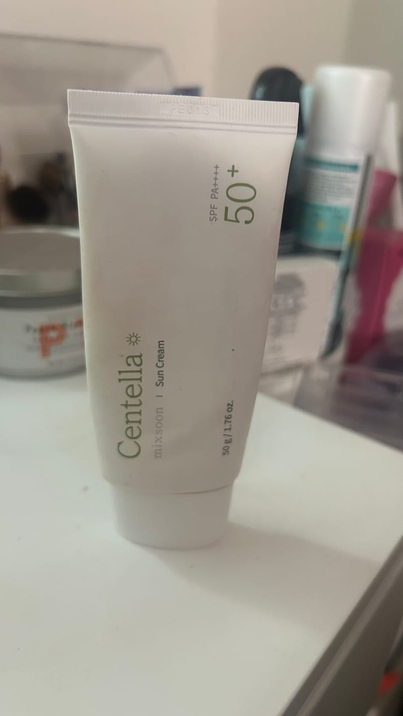 Customer photo review of [MIXSOON] Centella Suncream 50g SPF 50+ PA++++ 50g