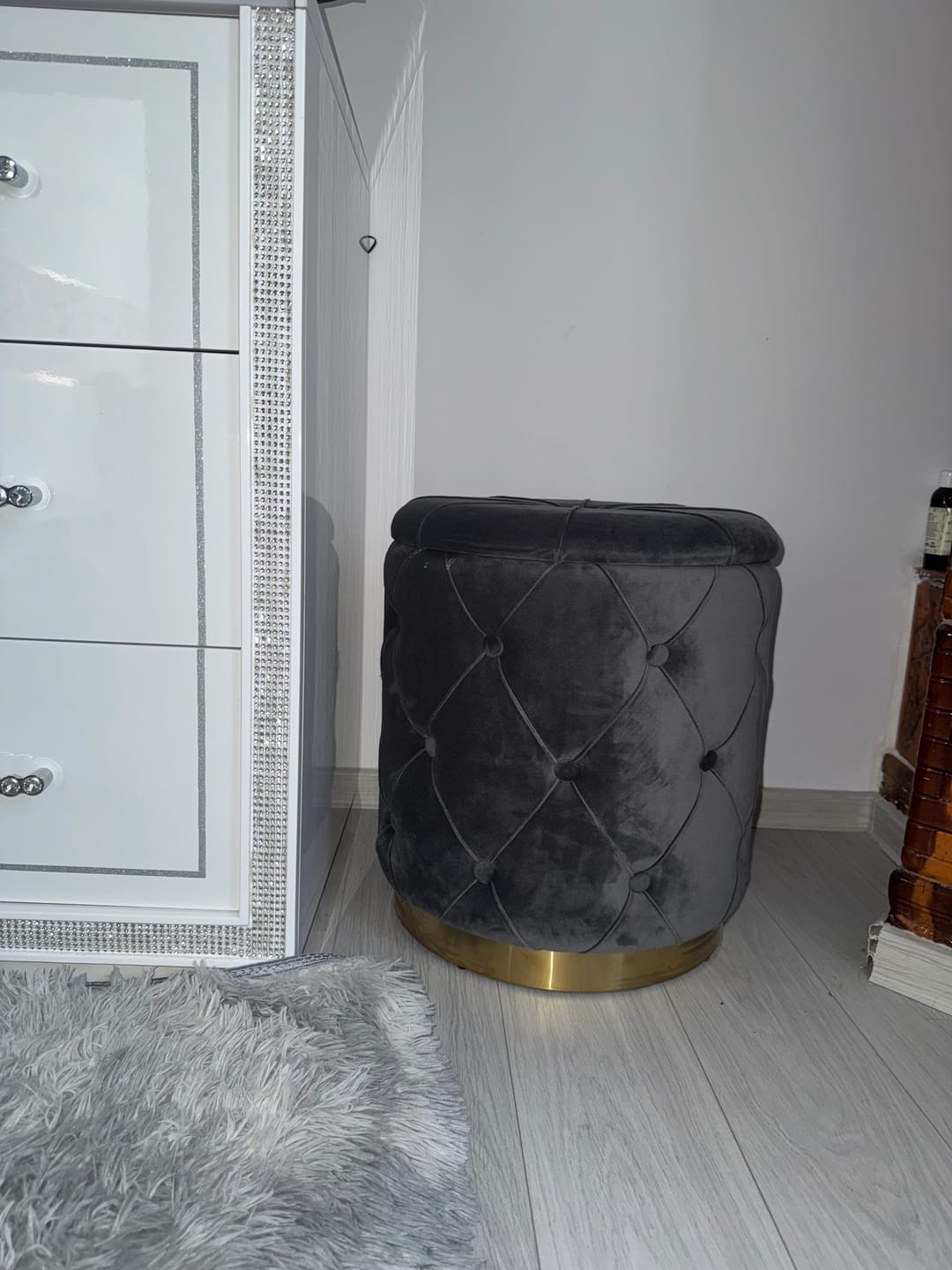 Customer photo review of Set 2 tabureti POLLY, stofa catifelata, gri, cu spatiu depozitare