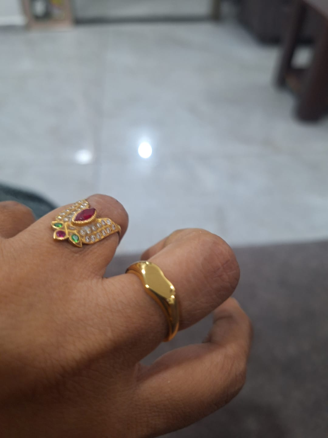 Customer photo review of Sleek Heart Ring