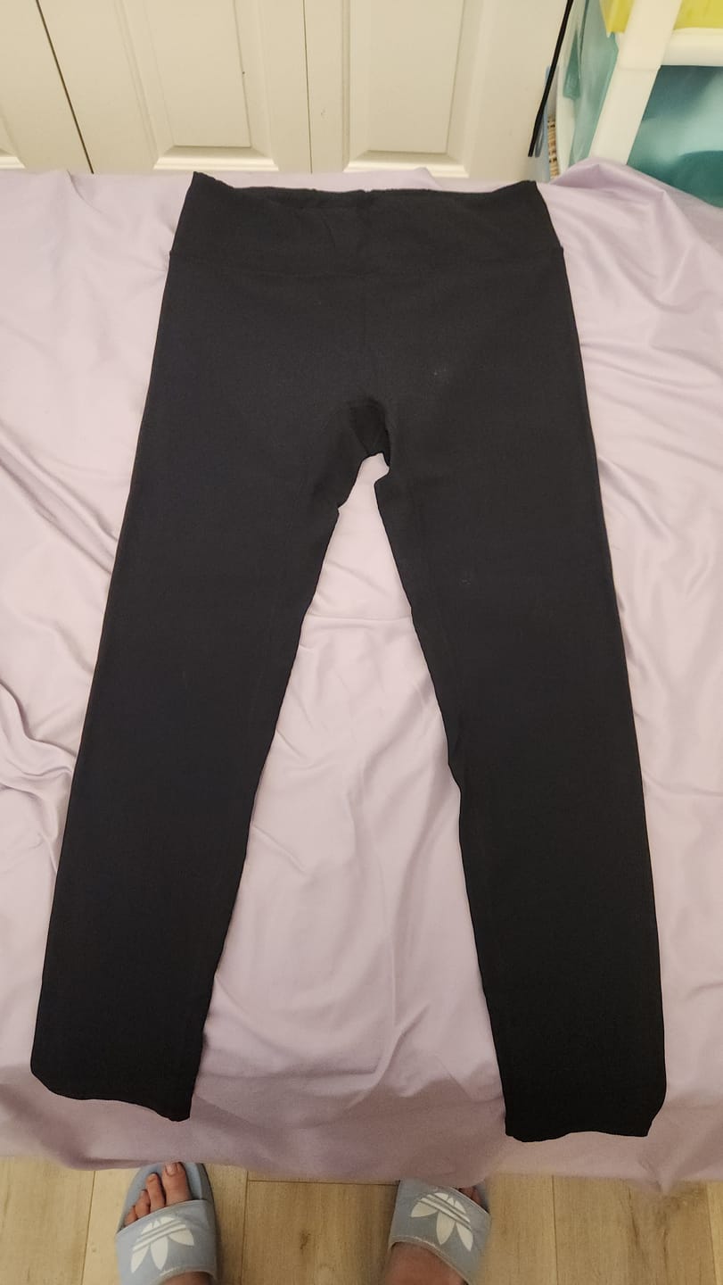 Customer photo review of Ribbed Leggings