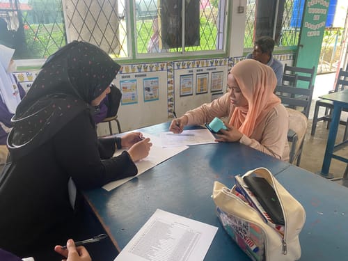 Customer photo review of Confetti Square (Black)