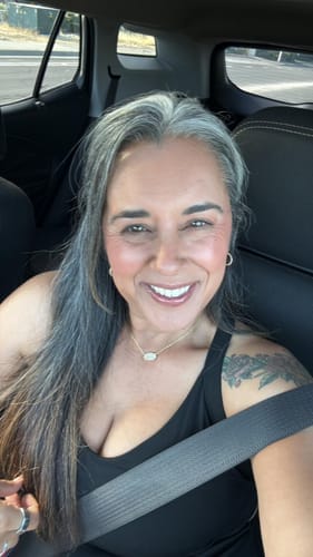 Customer photo review of Glow Gallery Highlighting Eye & Cheek Palette