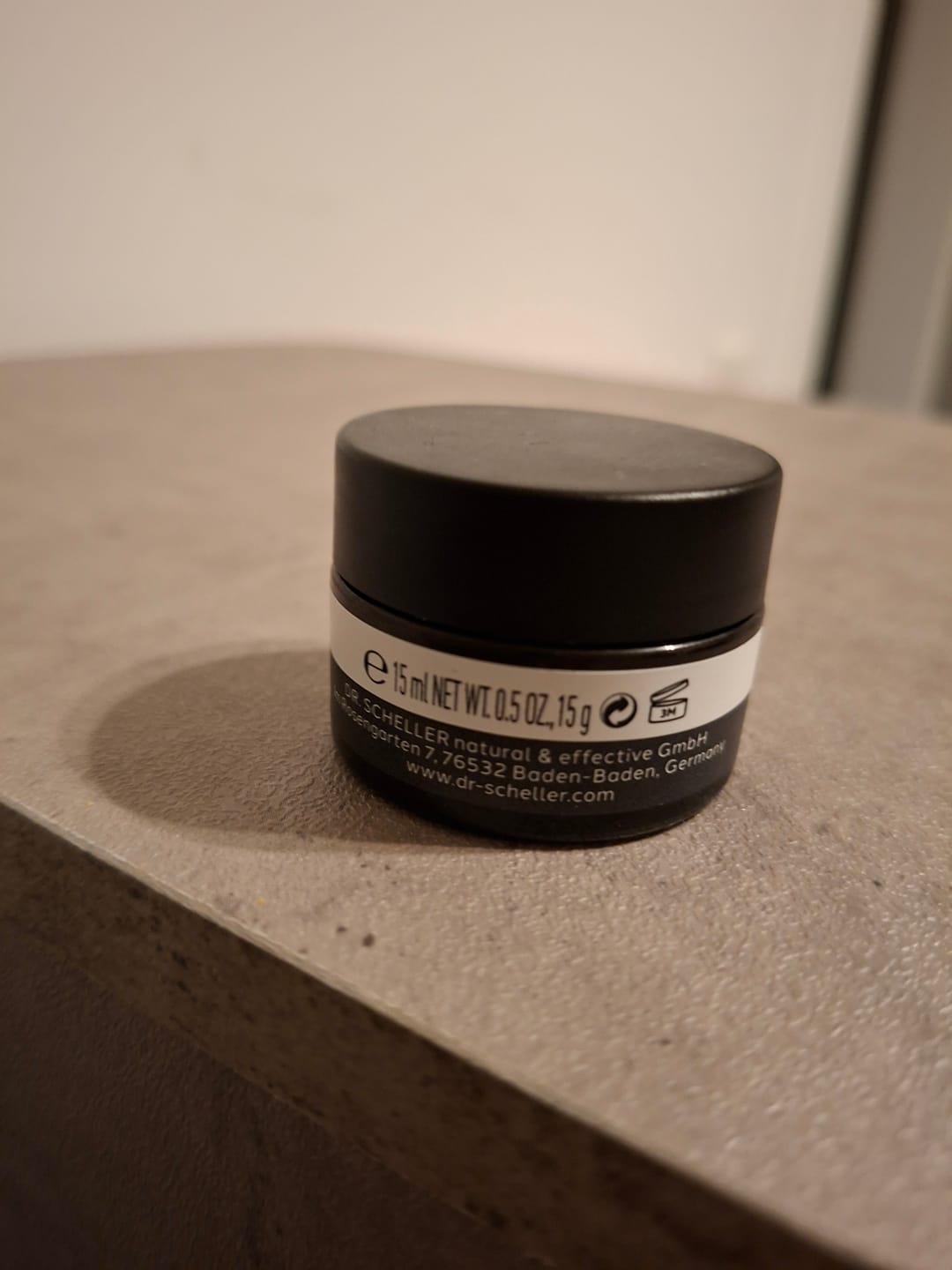 Customer photo review of Straffende Koffein Augencreme