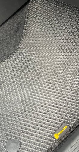 Mete B. review of Auto Fußmatten nach Maß - Komplettset image 1 out of 4