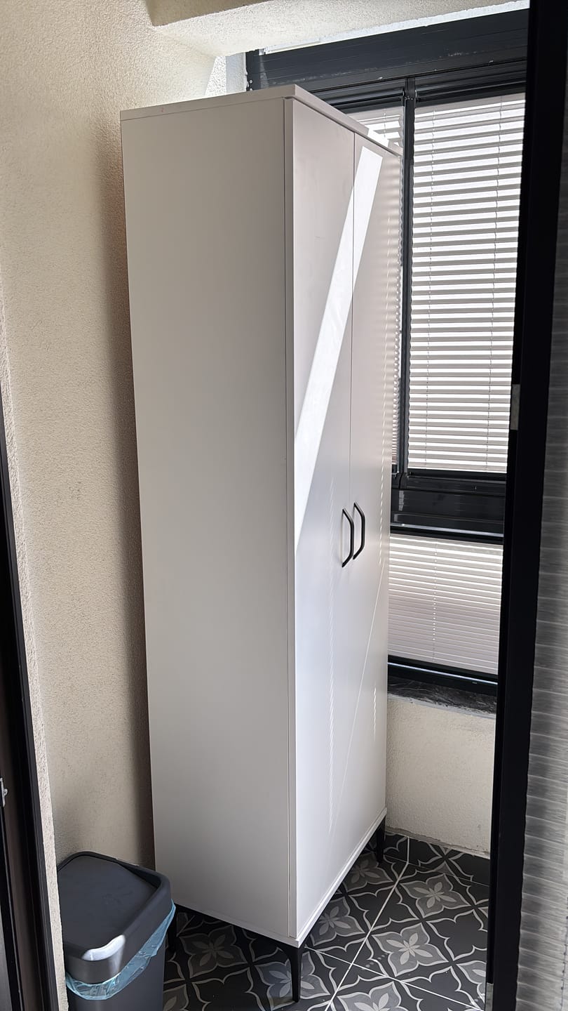 Customer photo review of Rani JE110 Çok Amaçlı Dolap 2 Kapaklı 5 Raflı Banyo Kiler Mutfak Dolabı Beyaz