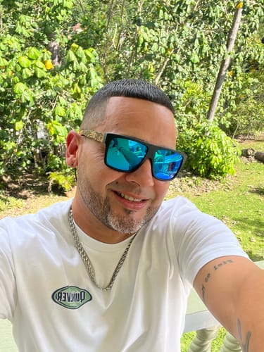 Customer photo review of Mis Raíces Blue