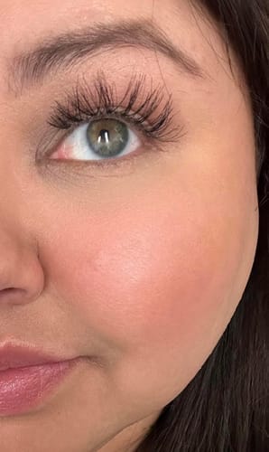 Customer photo review of Glow Gallery Highlighting Eye & Cheek Palette