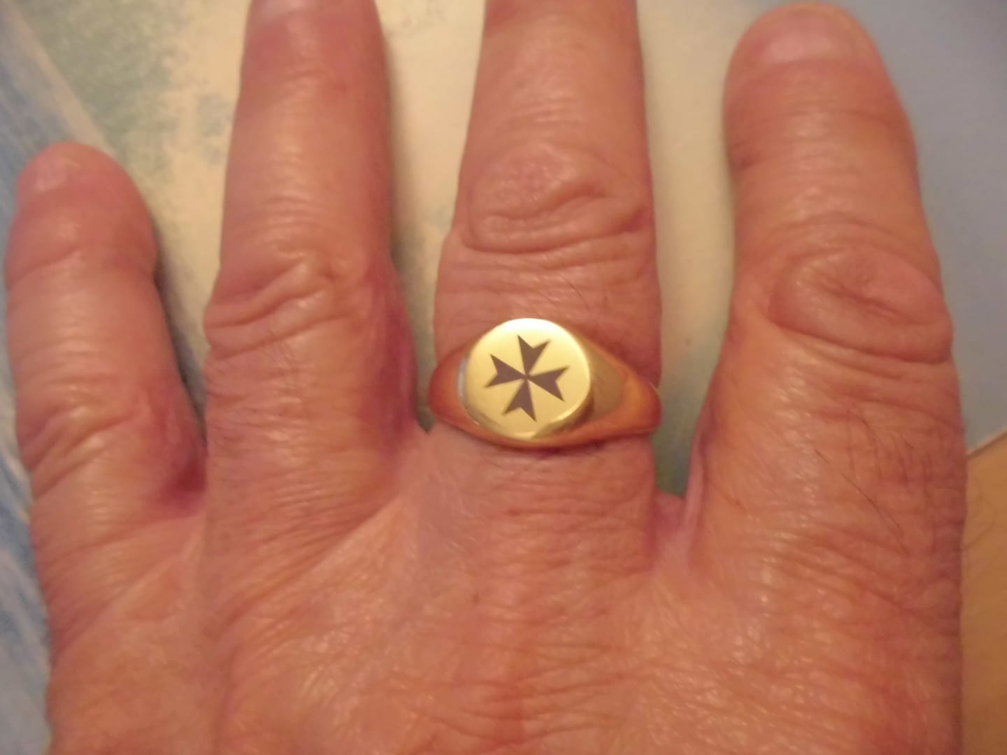Customer photo review of Bague Croix de Malte