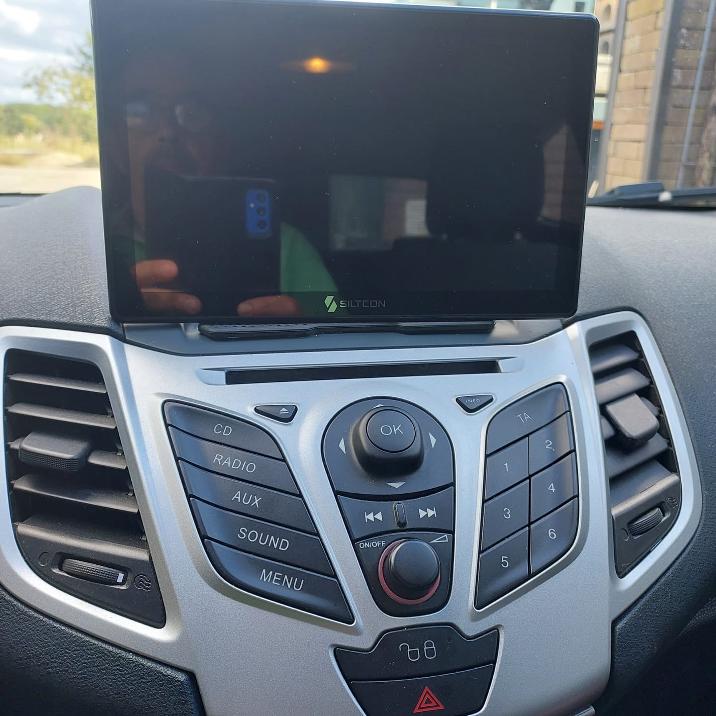 Customer photo review of Siltcon® 9”  Carplay / Android Auto Scherm