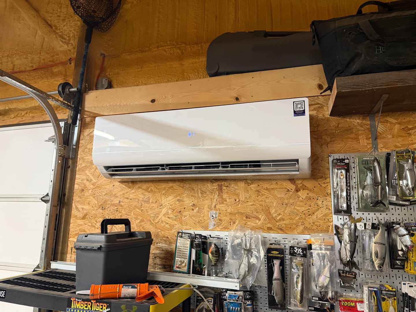 Customer photo review of DELLA Vario Series 24000 BTU 21 SEER2 Mini-Split Heat Pump AC - Up to 1500 Sq.Ft.