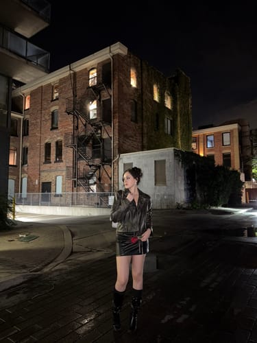 Customer photo review of VALE