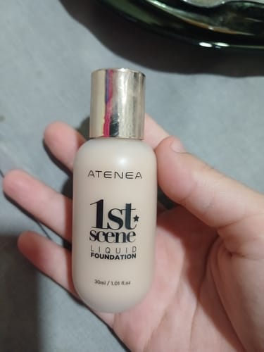 Customer photo review of BASE DE MAQUILLAJE LÍQUIDA 1ST SCENE