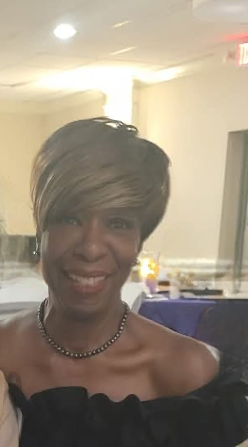 Customer photo review of Freetress Equal Wig ERICA