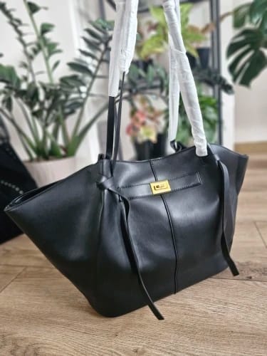 Customer photo review of Gerda Shopper Bag