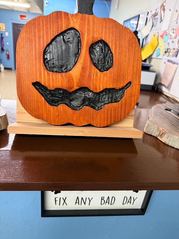 Customer photo review of 11.75x11.75" Pumpkin Serving Board Acrylic Router Template