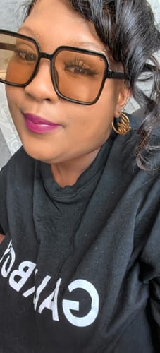 Customer photo review of Gold Mini Era Logo Hoops