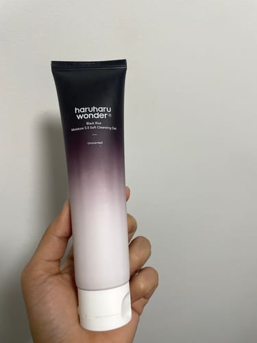 Customer photo review of Haruharu Wonder - Black Rice Moisture 5.5 Soft Cleansing Gel