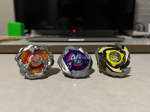 Customer photo review of [Pre-Order Lot 2 ETA September] Takara Tomy Beyblade X UX-15 SharkScale Deck Set