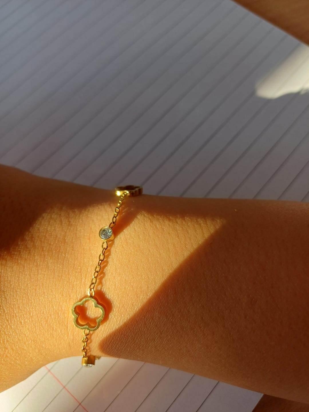 Customer photo review of Bratara cu flori - Gold