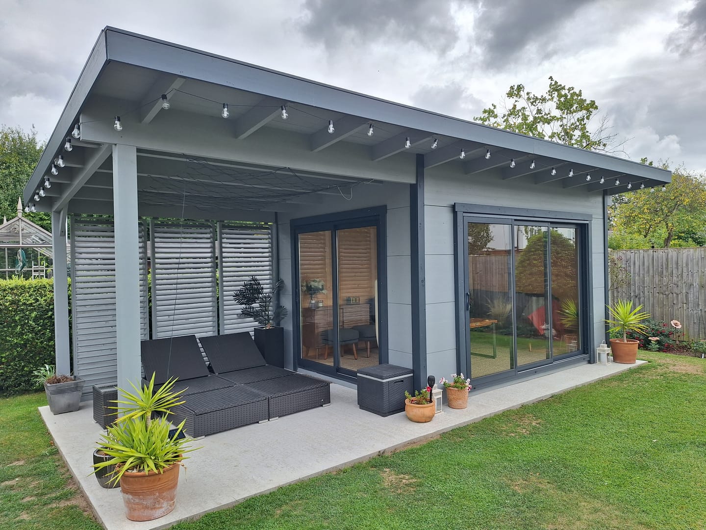 Customer photo review of Grace (4x3m | 11.2+8.2m2 | 56mm) Year-Round Glue-Laminated Garden Room with Double Glazed Sliding Doors And Canopy