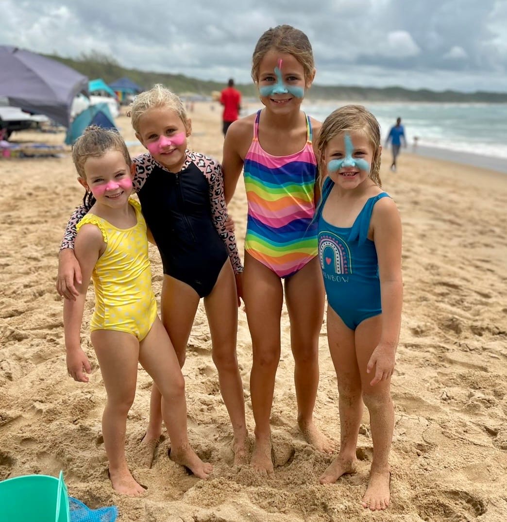 Customer photo review of Sun Stick Pink Surf Clay Mineral SPF50+ 26g
