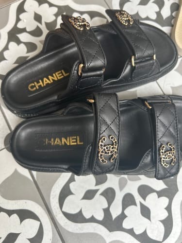 Customer photo review of dad sandals black lambskin mules
