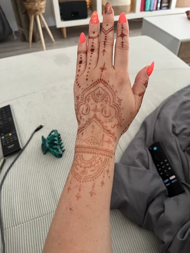 Customer photo review of Henna Cone (20g) Single