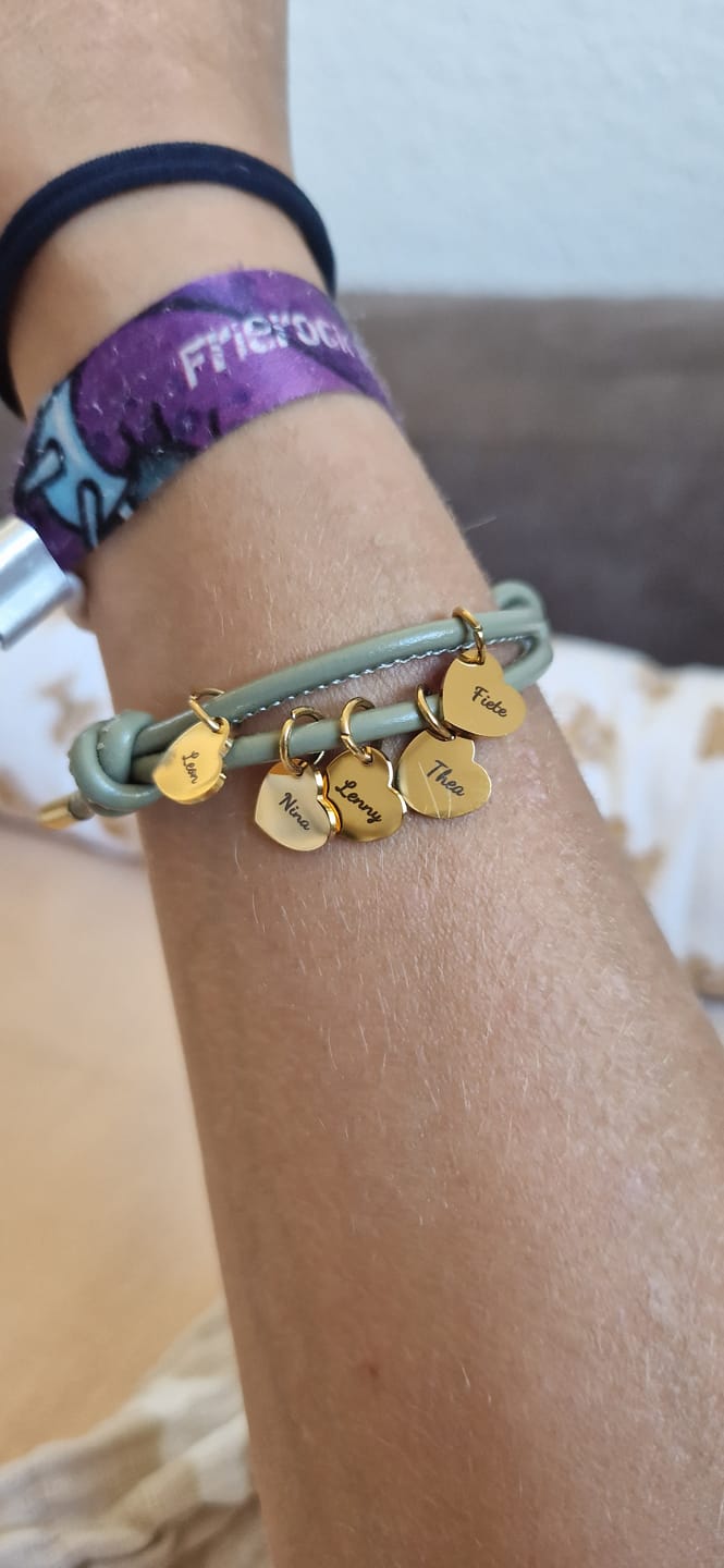 Customer photo review of Meine Liebsten - Familien-Lederarmband