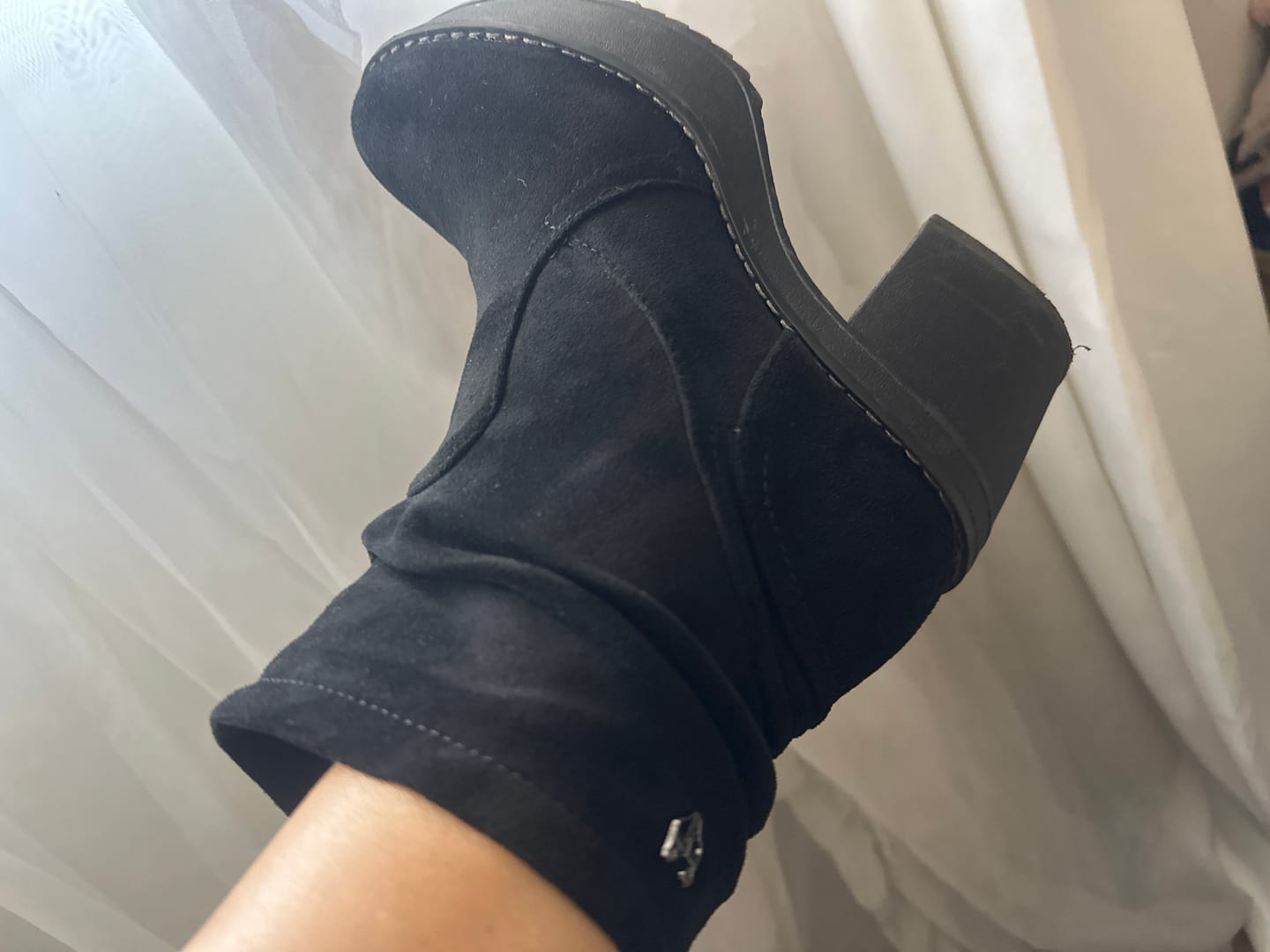 Customer photo review of Botín Negro Mujer C7330