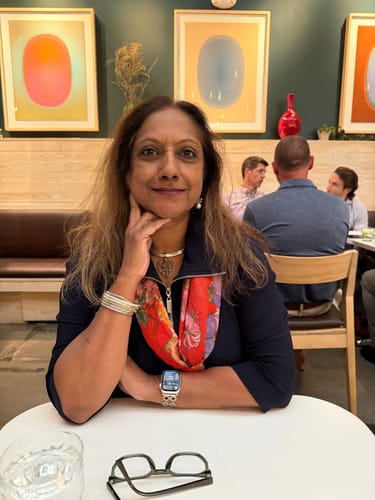 Customer photo review of Brand New Hermès Le Festin des Abeilles 140 Mousseline Silk Scarf