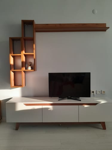 Customer photo review of Rani D1 Duvar Raflı Tv Ünitesi Kitaplıklı Tv Sehpası Duvara Monte Raflı Modern Ayaklı 180 cm Beyaz - Minyatür Ceviz M16
