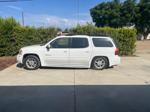 Customer photo review of 2002-2006 GMC Envoy XL & XUV Heavy Duty Rear Air Suspension Conversion Kit With Shocks (GB1RD)